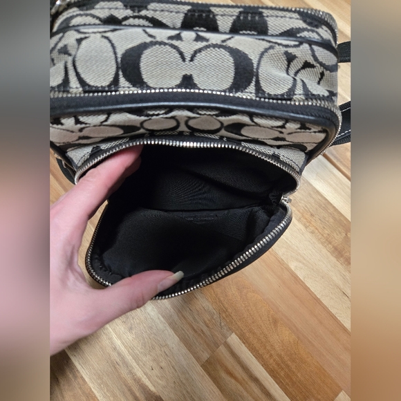 Coach Signature Canvas Monogram Crossbody Messenger bag w/ 3 Zip Compartment - Picture 8 of 16